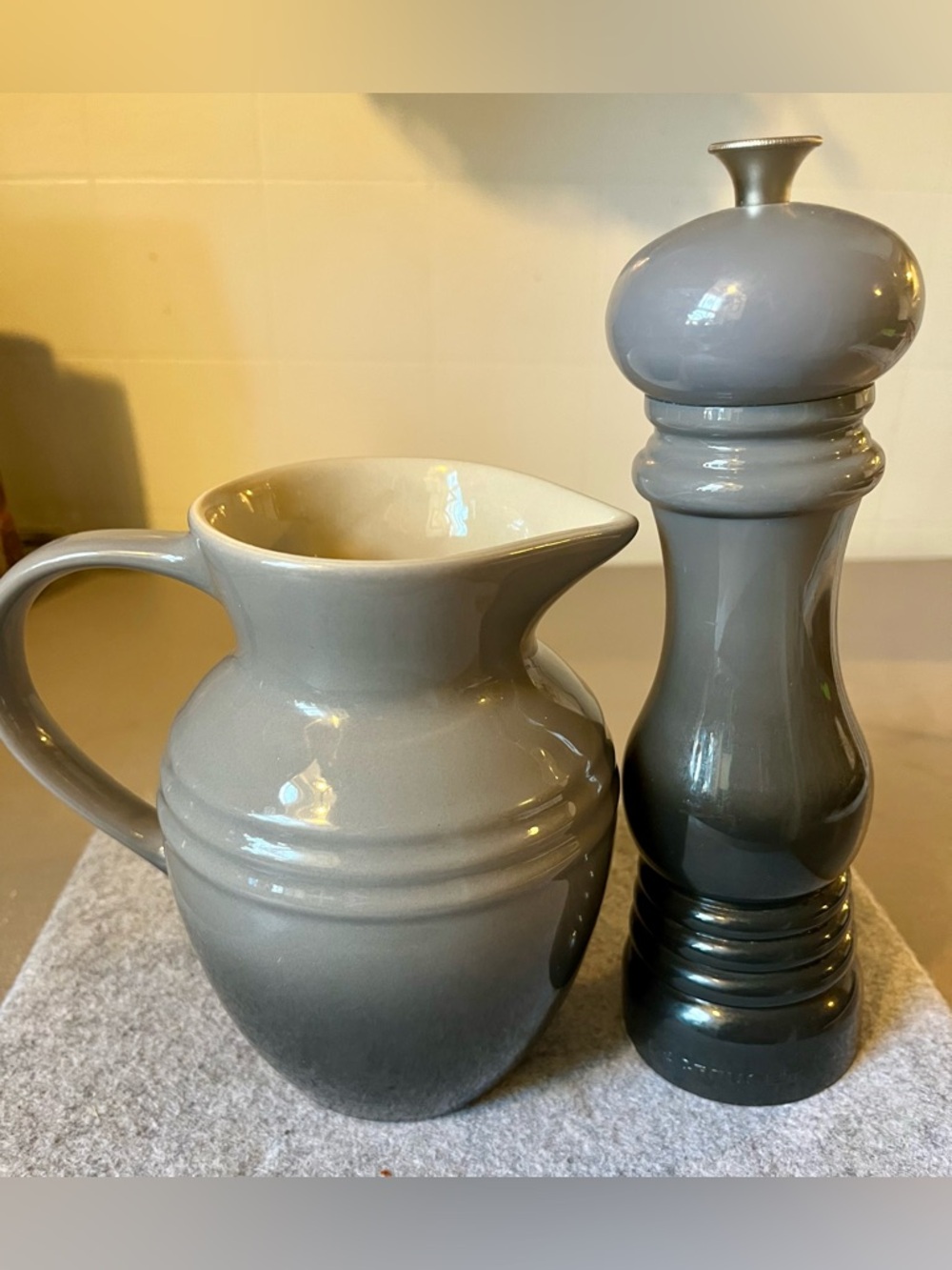 Le Creuset Stoneware Breakfast Jug & Salt Shaker Flint Oyster Gray Ombré